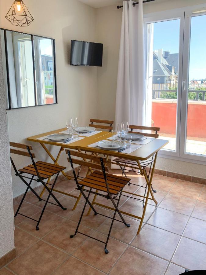 Duplex 2 Pieces Port Cabourg - 2 A 4 Personnes - Terrasse - Vue Port - Exclusif Book Ing Apartment Dives-sur-Mer Bagian luar foto